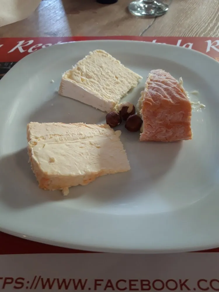 Assiette Grandiose de Fromages Locaux